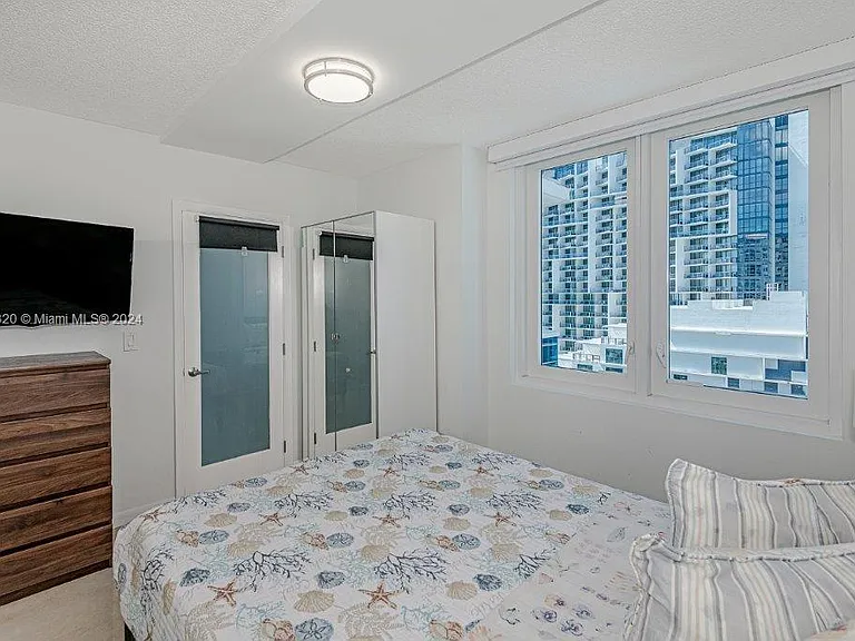2301 Collins Ave #803 — Photo 10