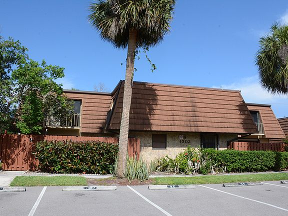 2nd image of 1302 Nebraska Avenue #9c