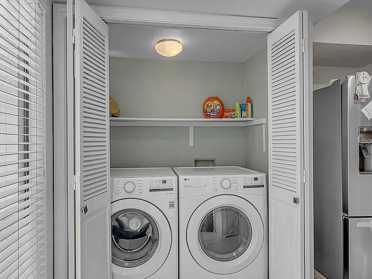 6433 Southpoint Dr — Photo 23