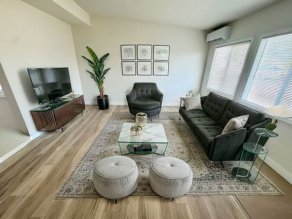 2nd image of 3255 Sullivan Ave #3255
