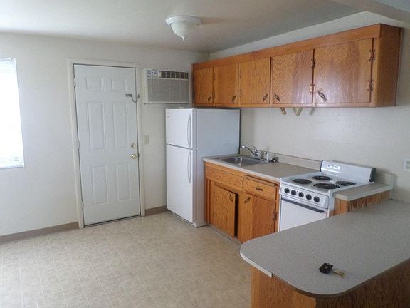 2nd image of 6910 Santa Fe Dr #3