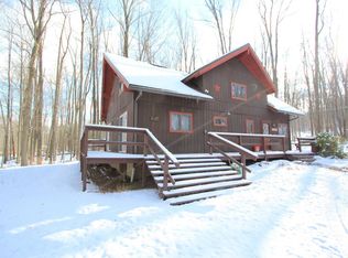 104 Tamarack Ln, Greentown, PA