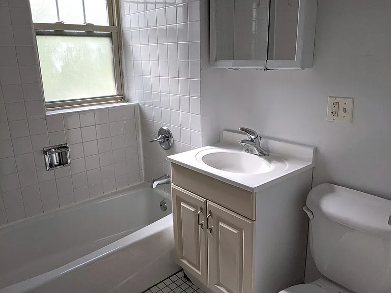 828 Reba Pl #3N — Photo 7