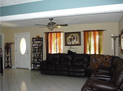 5th image of 5080 Woodcrest Dr