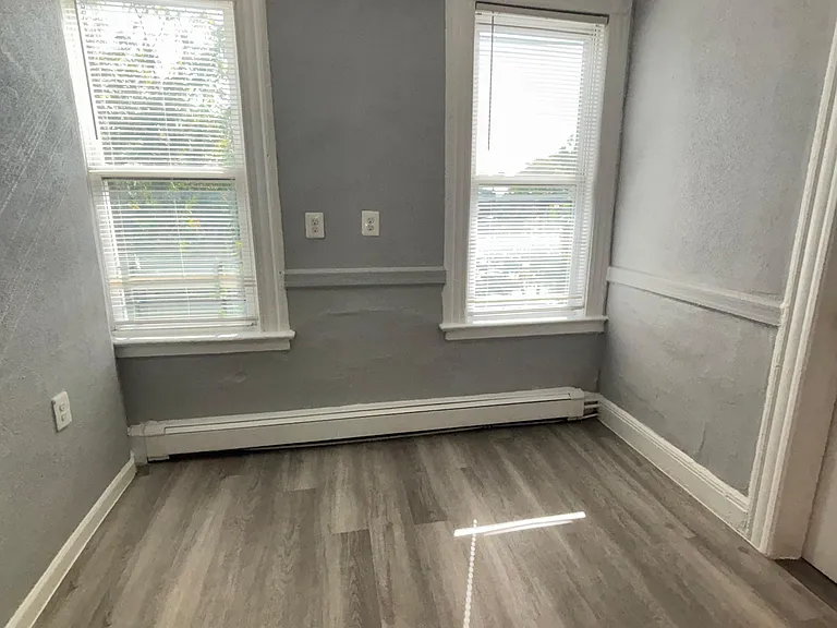 37 Parker Ave #6 — Photo 6