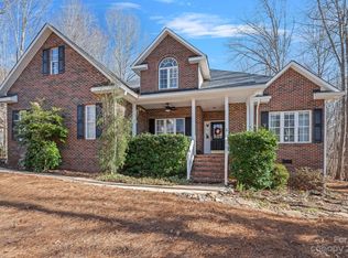 122 Dobbin Ln, Mooresville, NC 28117