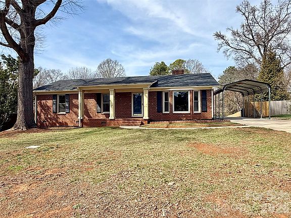 2nd image of 1838 Townes Ct