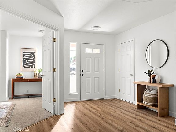 4th image of 1126 W 11th Ave