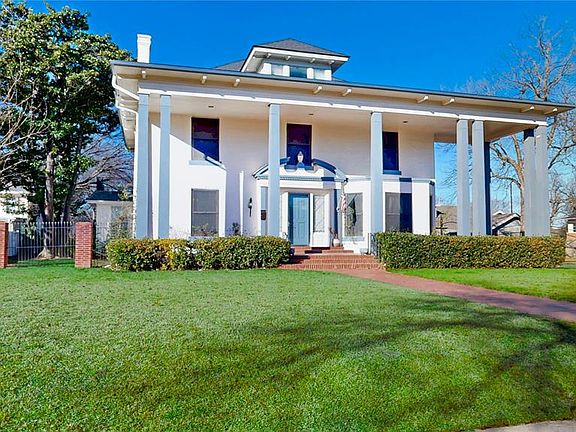 2nd image of 211 F St SW