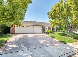 5050 Golden Nugget Way, Oak Park, CA 91377