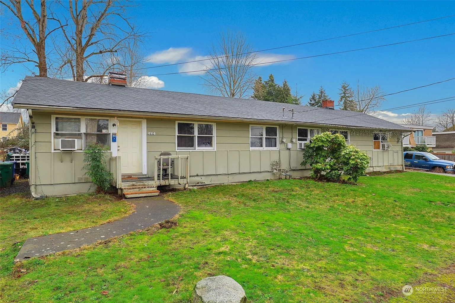1408 Index Avenue NE photo 1