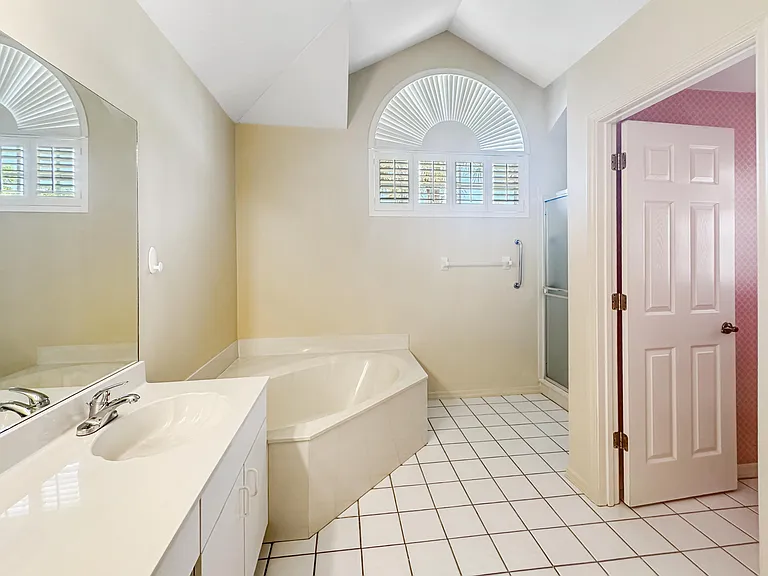 1860 Cobia Dr — Photo 28