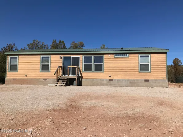 30603 W Bucks Rd, Seligman, AZ 86337