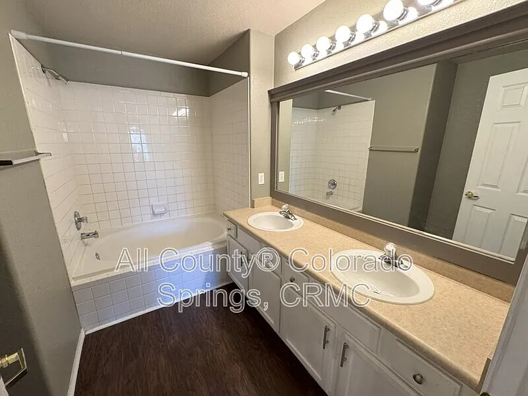 3975 Riviera Grv #202 — Photo 11