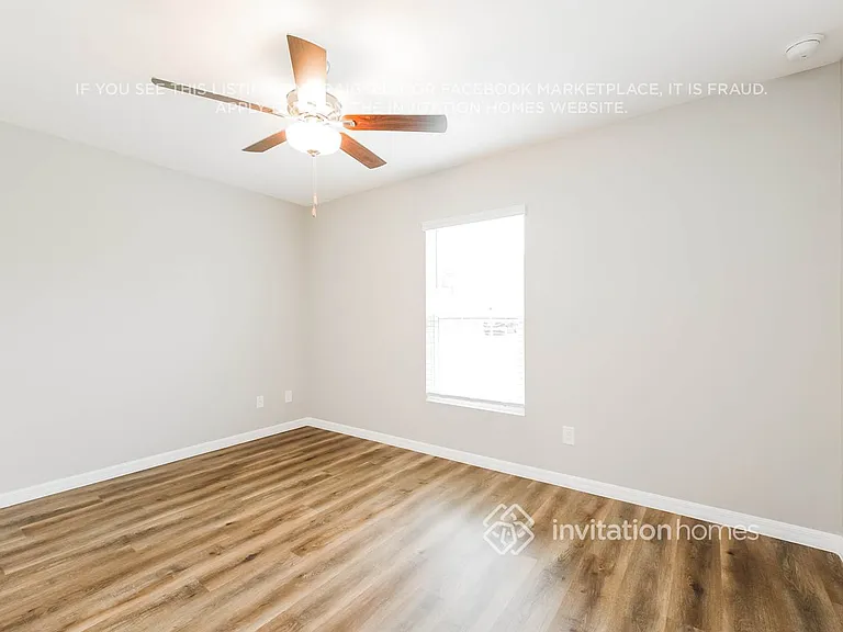 402 Kostner St — Photo 9