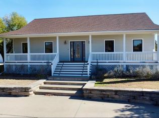 1110 Pecan Ln, Winfield, KS 67156