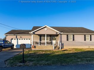 18 Melvin Ln, Milton, WV 25541