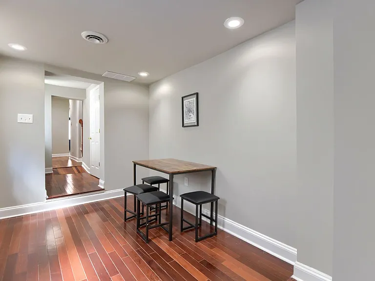 1809 E Pratt St — Photo 12