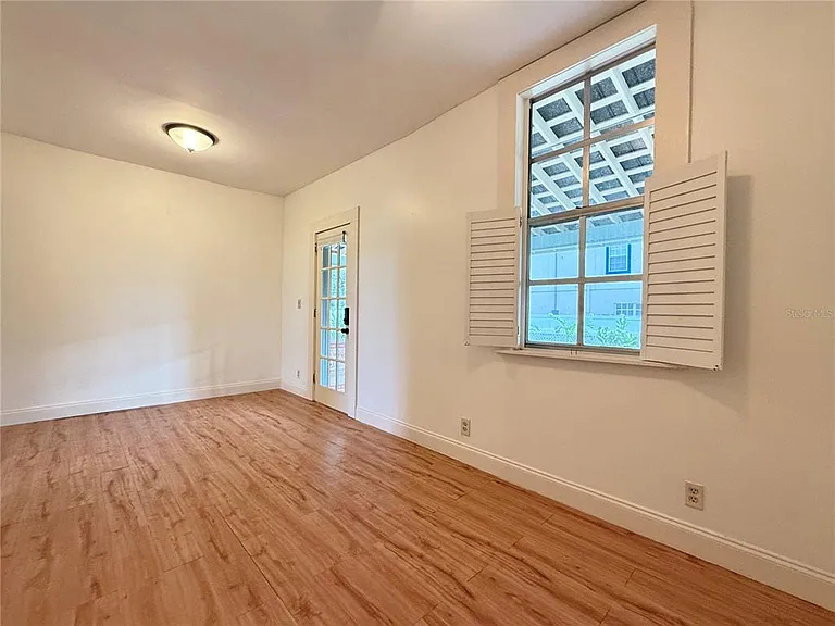 7002 S Shamrock Rd — Photo 24
