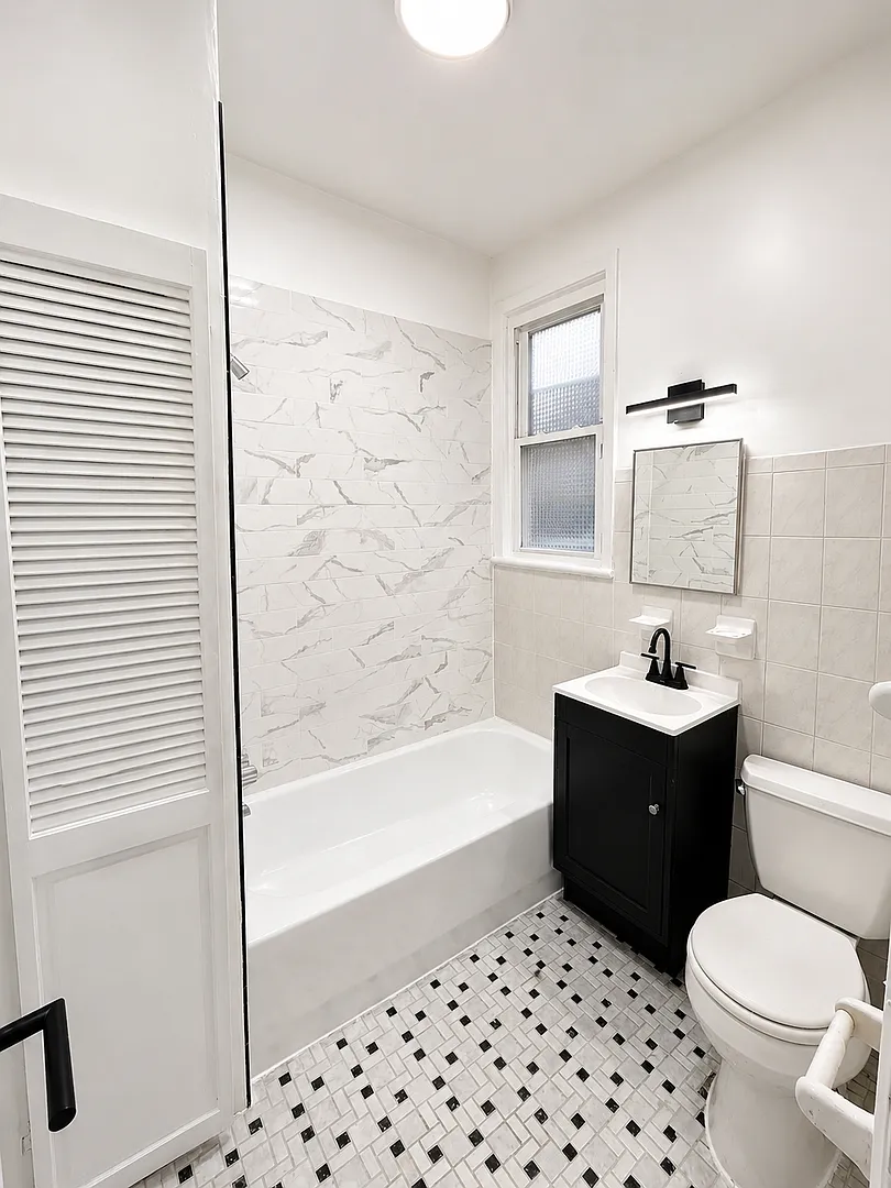 Brand New 2 Bedroom Renovated Apartment for Rent — Photo 3