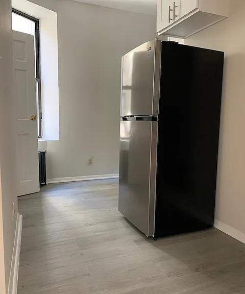 165 W 4th St #9 — Photo 6