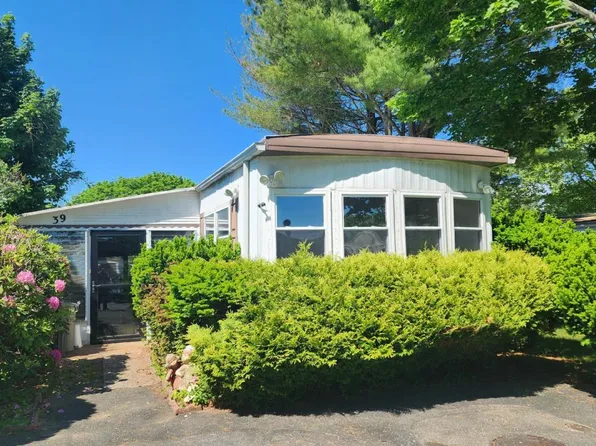 703 Fresh Pond Ave Unit 39, Calverton, NY 11933