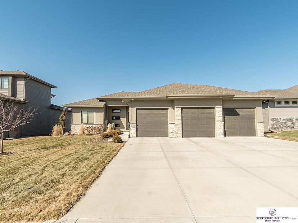 1st image of 8008 S 193rd Ave
