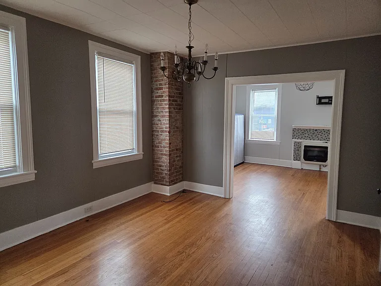 669 Pawling Ave #2 — Photo 11
