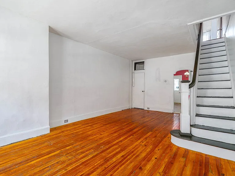 2341 S Woodstock St — Photo 9