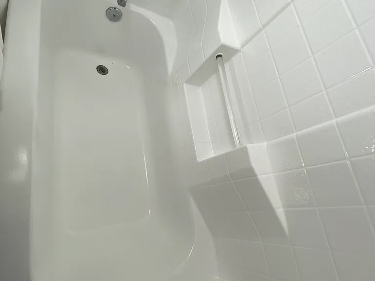 1476 Edgehill Dr — Photo 6