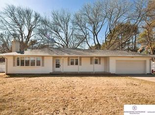 968 Crestridge Rd, Omaha, NE 68154