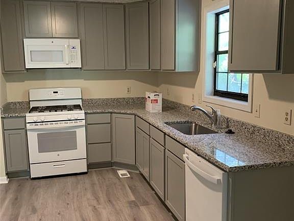 5th image of 3131 Calumet Pl NW