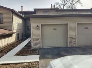 5323 Newport Dr, Lisle, IL