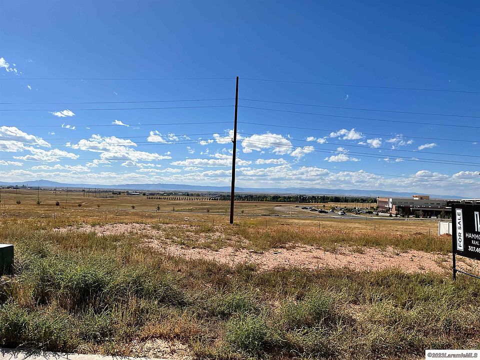 2nd image of 1810 Geronimo Way