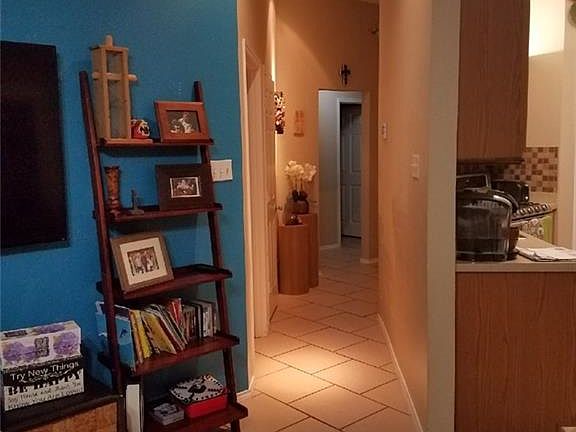 3rd image of 818 Bard Dr