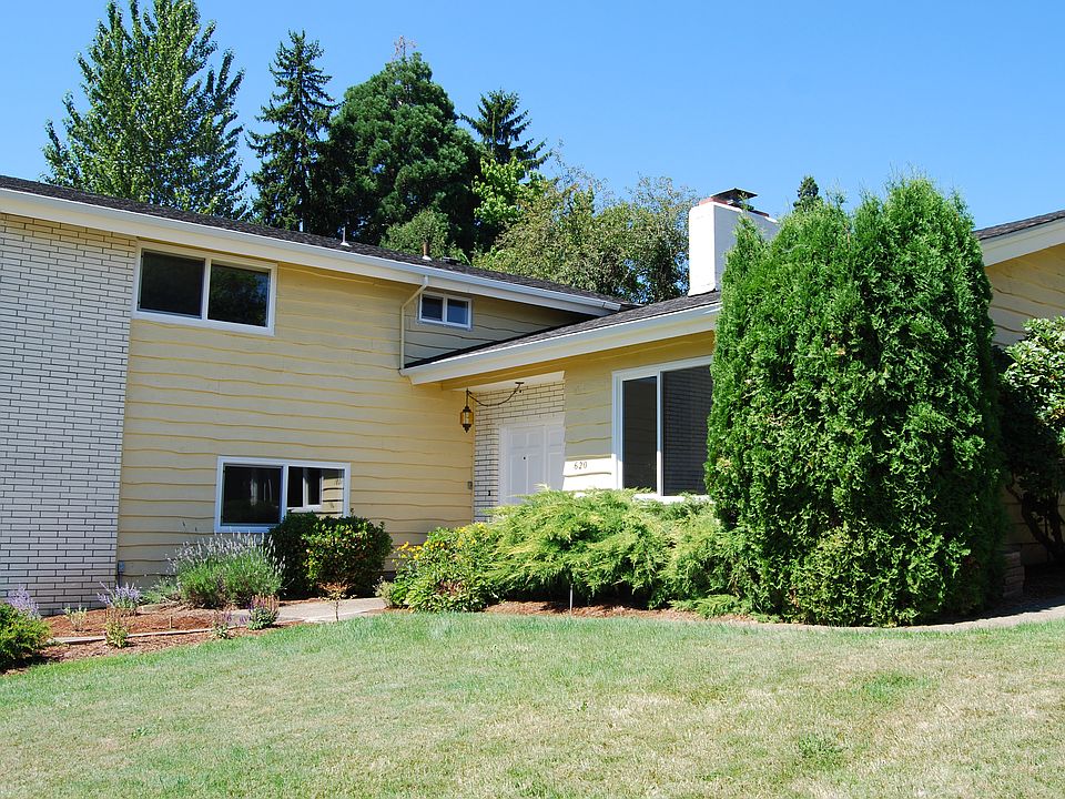 1st image of 620 NW Elizabeth Dr
