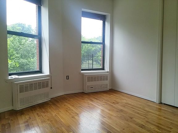 5th image of 456 Saint Nicholas Ave APT 5A