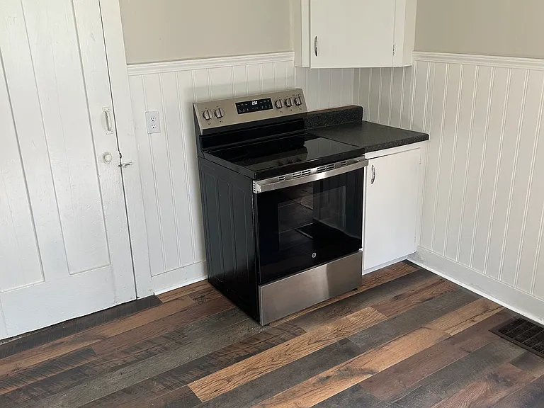 120 Coach Rd — Photo 6