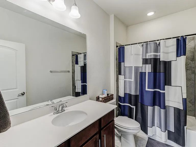 2808 Southampton Dr — Photo 25