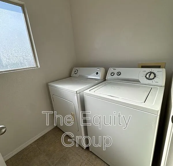 4203 W Walnut Ave #C — Photo 7
