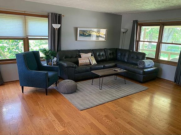 2nd image of 8A66 Constitution Dr
