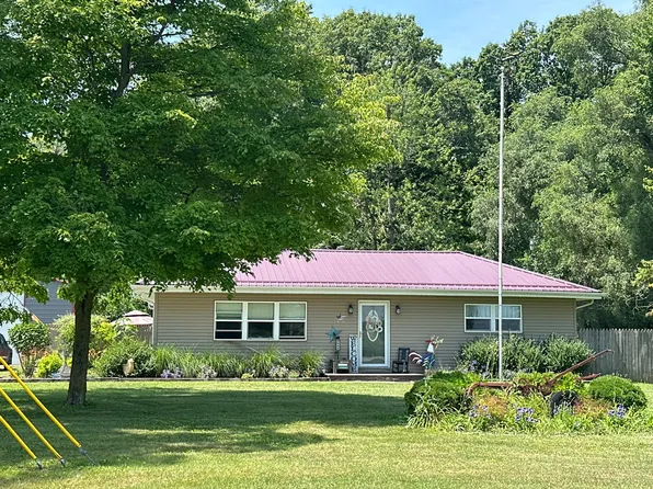 9005 Exeter Rd, Carleton, MI 48117