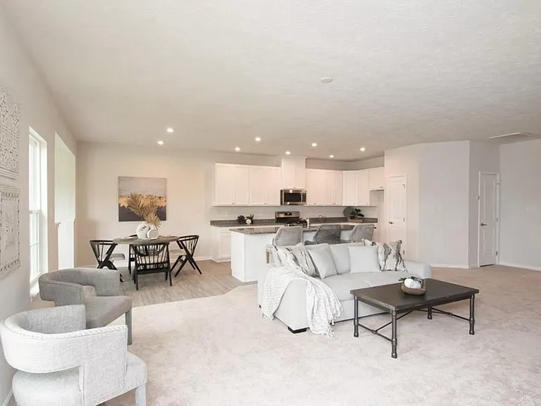 2125 Schmidt Dr — Photo 5