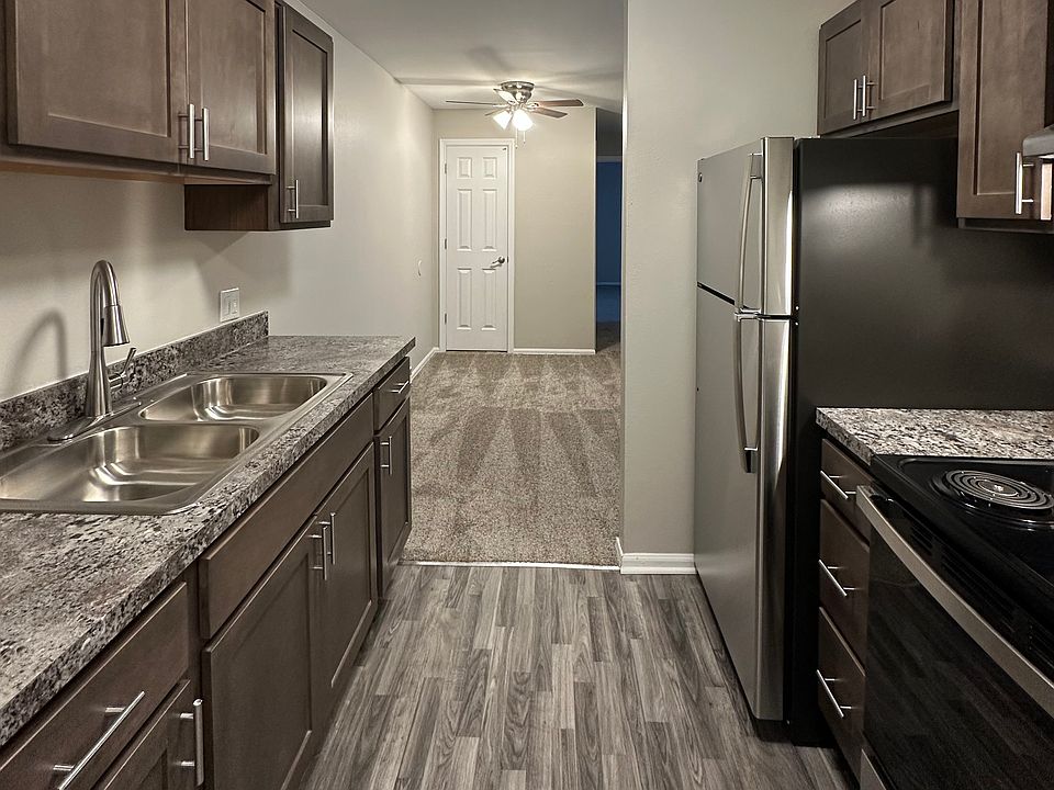 Two Bedroom Renovated Kitchen with Brad New Stainless Steel Appliances and Soft Close Cabinets