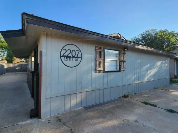 2207 15th St, Lubbock, TX 79401