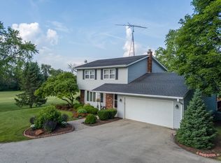 910 63rd Dr, Union Grove, WI 53182