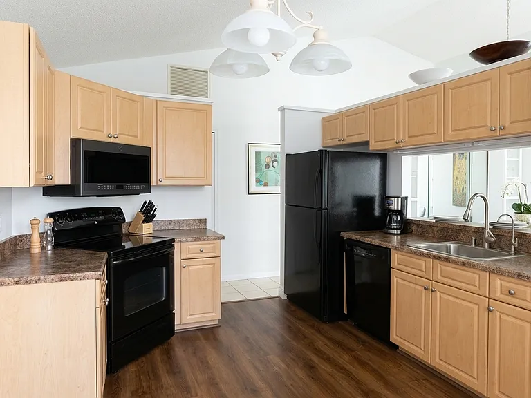 7604 Lexington Club Blvd #B — Photo 3