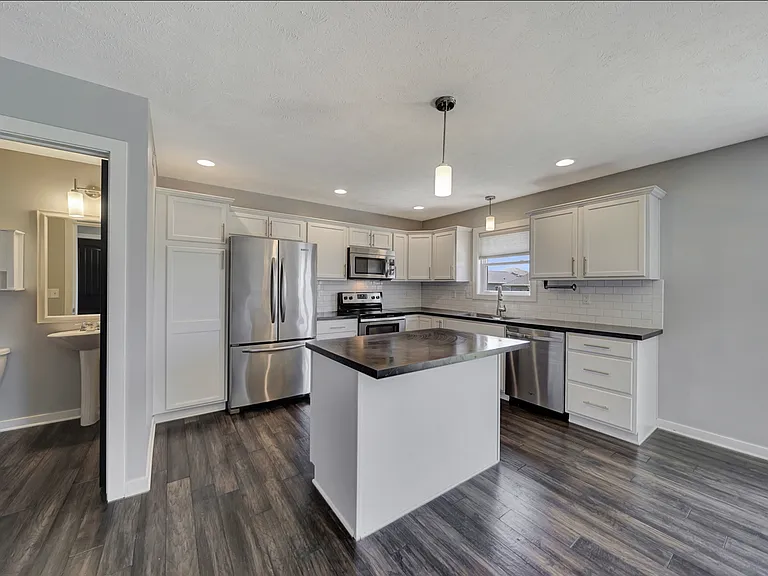 7339 Yankee Woods Dr — Photo 6