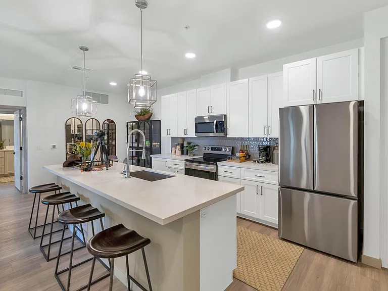 Everly at Morrison Ranch Luxury Apartments — Photo 22