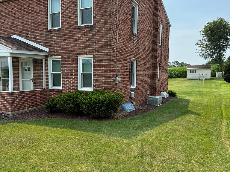 2296 Craley Rd — Photo 2